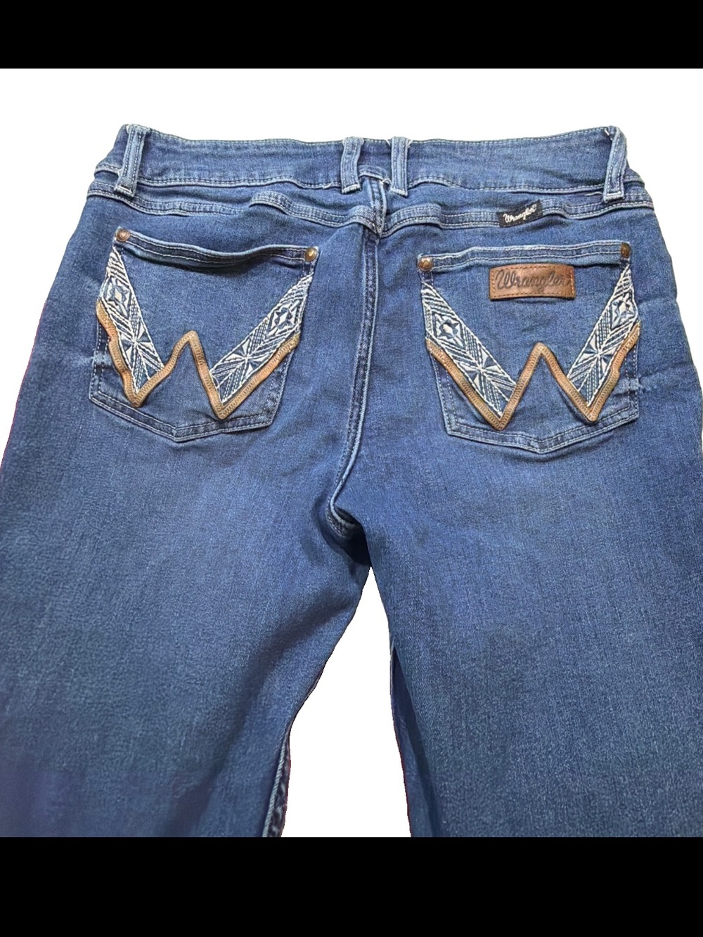 Wrangler Retro Embroidery Jeans Women's 11, 32” Inseam Stretch Boot Cut Mid-Rise
